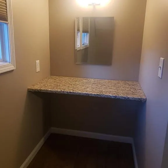 617 E 3rd St #1 — Photo 12