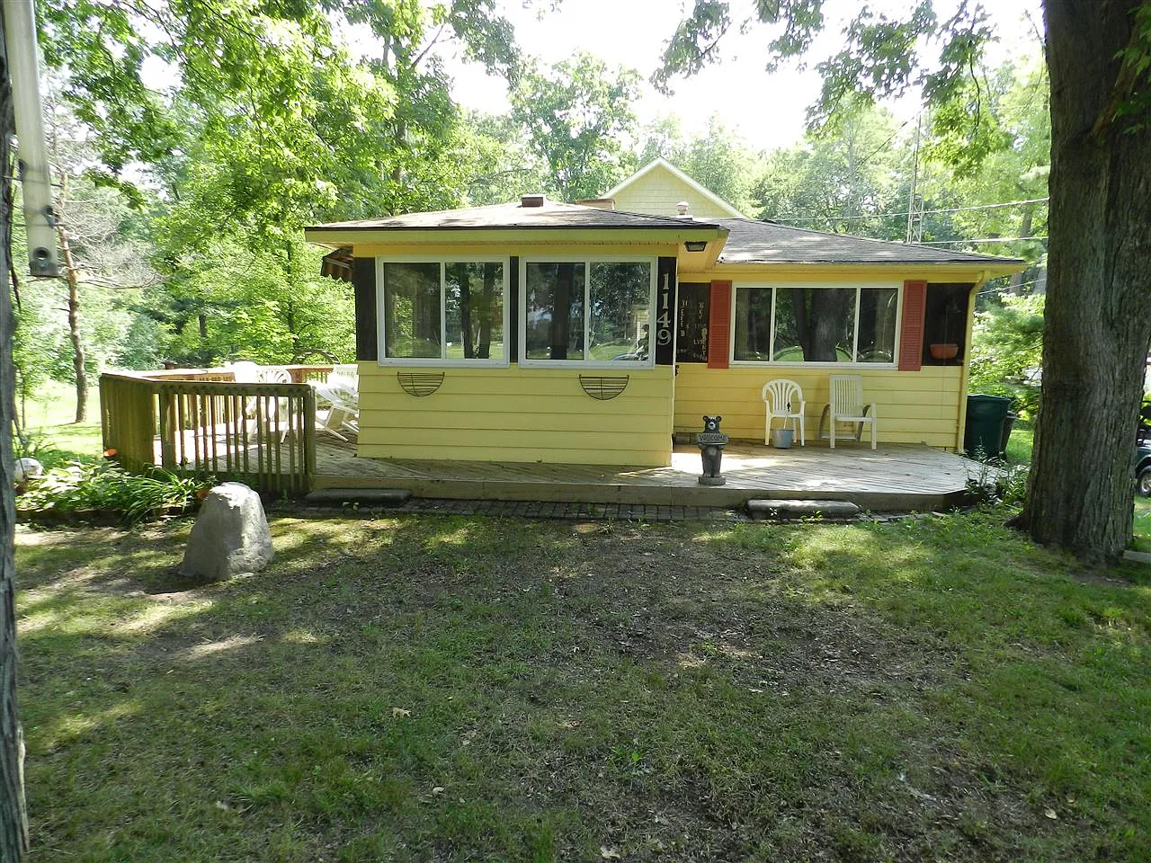 1149 Nelson Ave photo 1