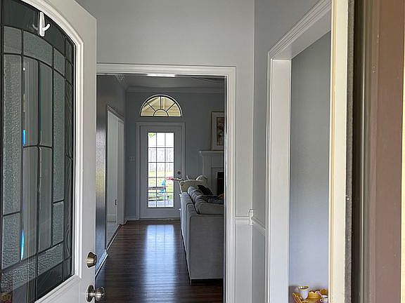 3rd image of 4915 Ashley Cir