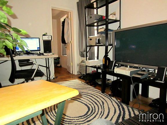 2nd image of 124 Mott St APT 19