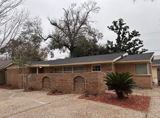9905 Pine Lake Dr, Houston, TX 77055