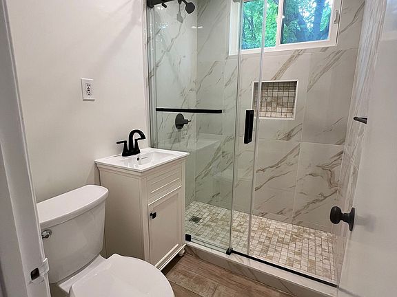 4th image of 713 W Colorado Blvd #713