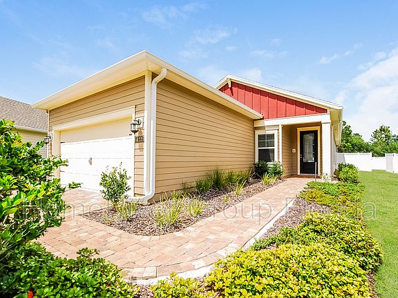 3rd image of 422 Sweet Oak Way