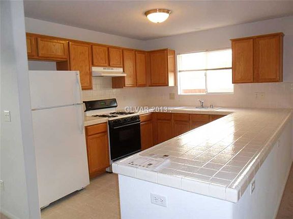 3rd image of 9813 Camino Loma Verde Ave