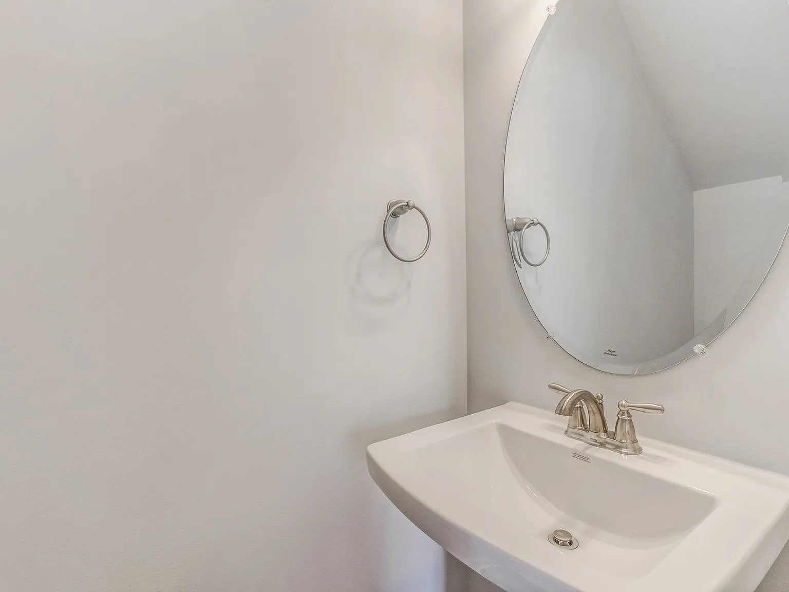 2 bed, 2.5 bath, 1054 sqft, $1,560 — Photo 4