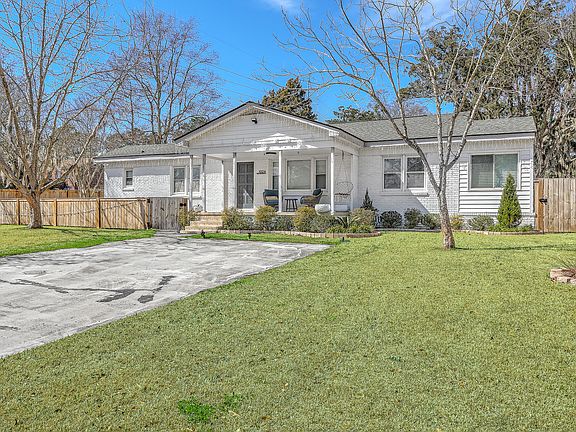 2nd image of 1024 W Recess Rd