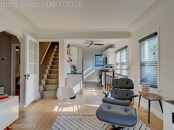 3rd image of 1706 Eaton Rd