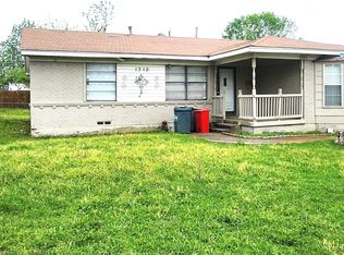 1310 Buena Vista St, Mesquite, TX 75149