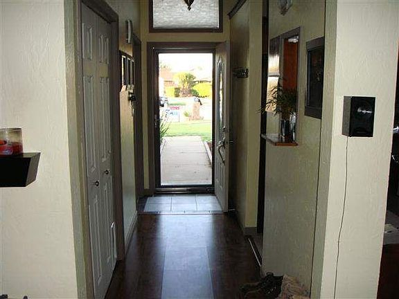 3rd image of 715 SW Gaylord Ave