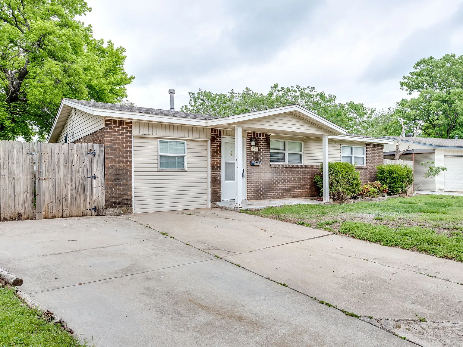 3 bed, 1075 sqft, $1,450 — Photo 3