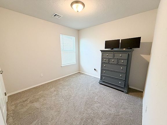 5th image of 618 Georgia Pl