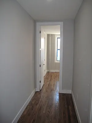 Rented by Delmark Realty LLC | media 6