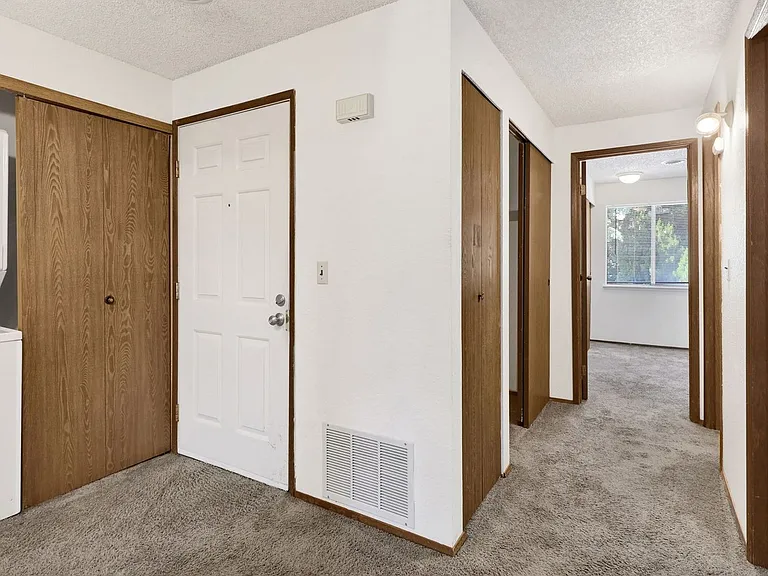 316 Elwood Ct #320 — Photo 13