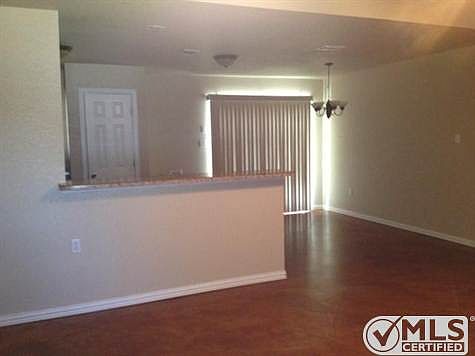 4th image of 1328 Laredo Dr