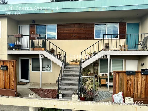 620 Center St APT 4, Capitola, CA 95010