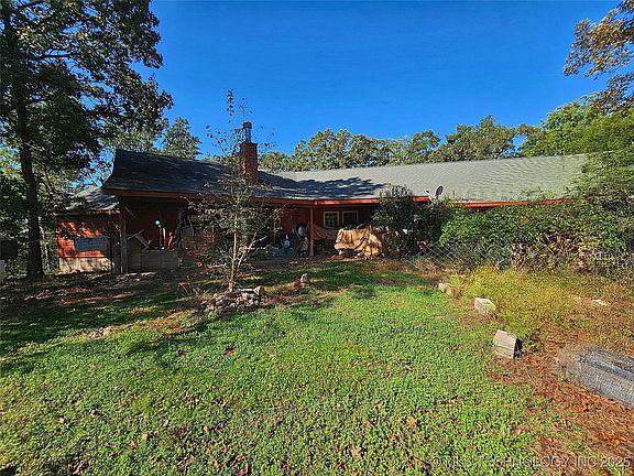 2nd image of 18506 Lakeview Pl