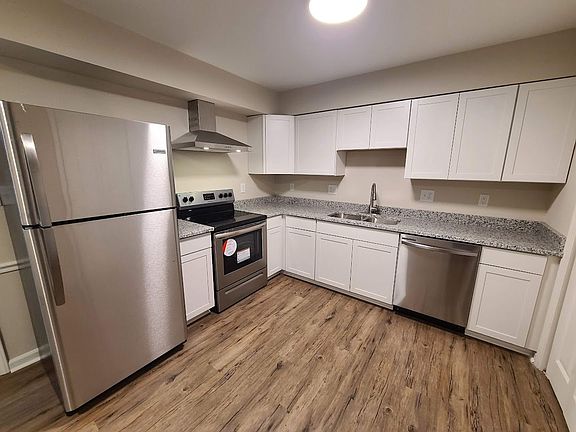 4th image of 4035 Greene Haven Dr