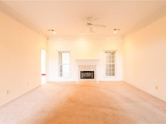 4th image of 746 Lee Road 550