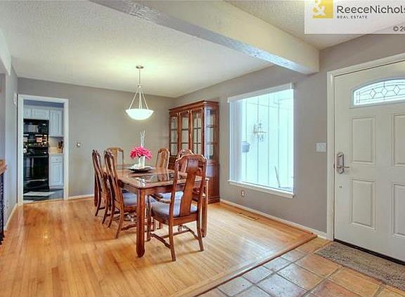 3rd image of 10039 Lowell Ave