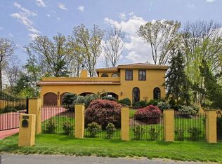 10233 Holly Hill Pl, Potomac, MD 20854