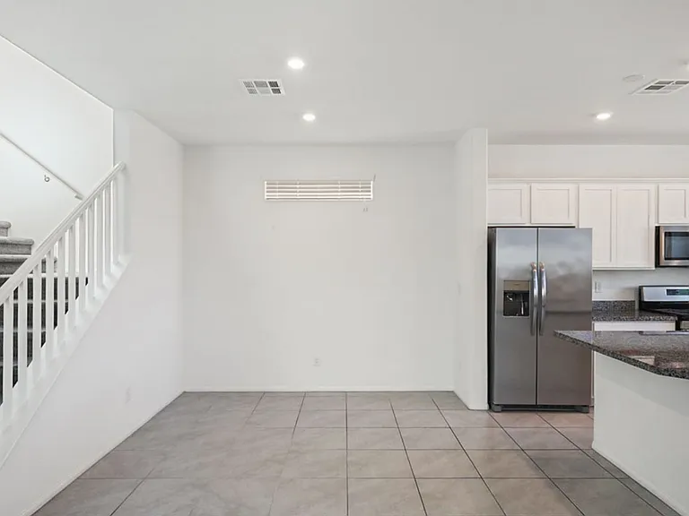 10589 Sariah Skye Ave — Photo 10
