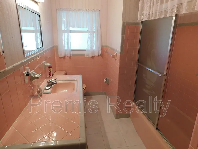 3563 Floral Dr — Photo 8