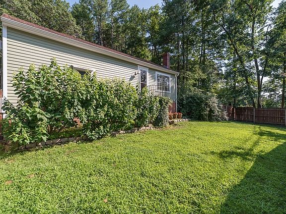 4th image of 21 Lufkin St