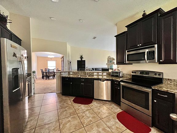 4th image of 10103 Count Fleet Dr