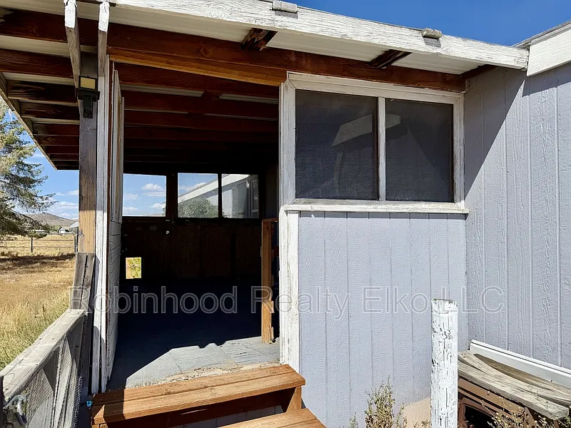 2 bed, 2.0 bath, 980 sqft, $1,300 — Photo 3