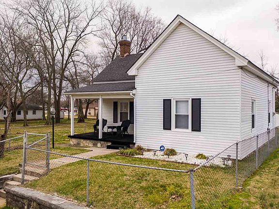 3rd image of 518 Park St