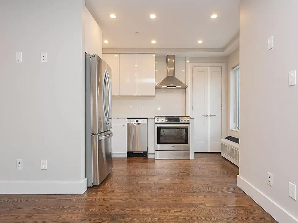 1st image of 2513 27th St #4A