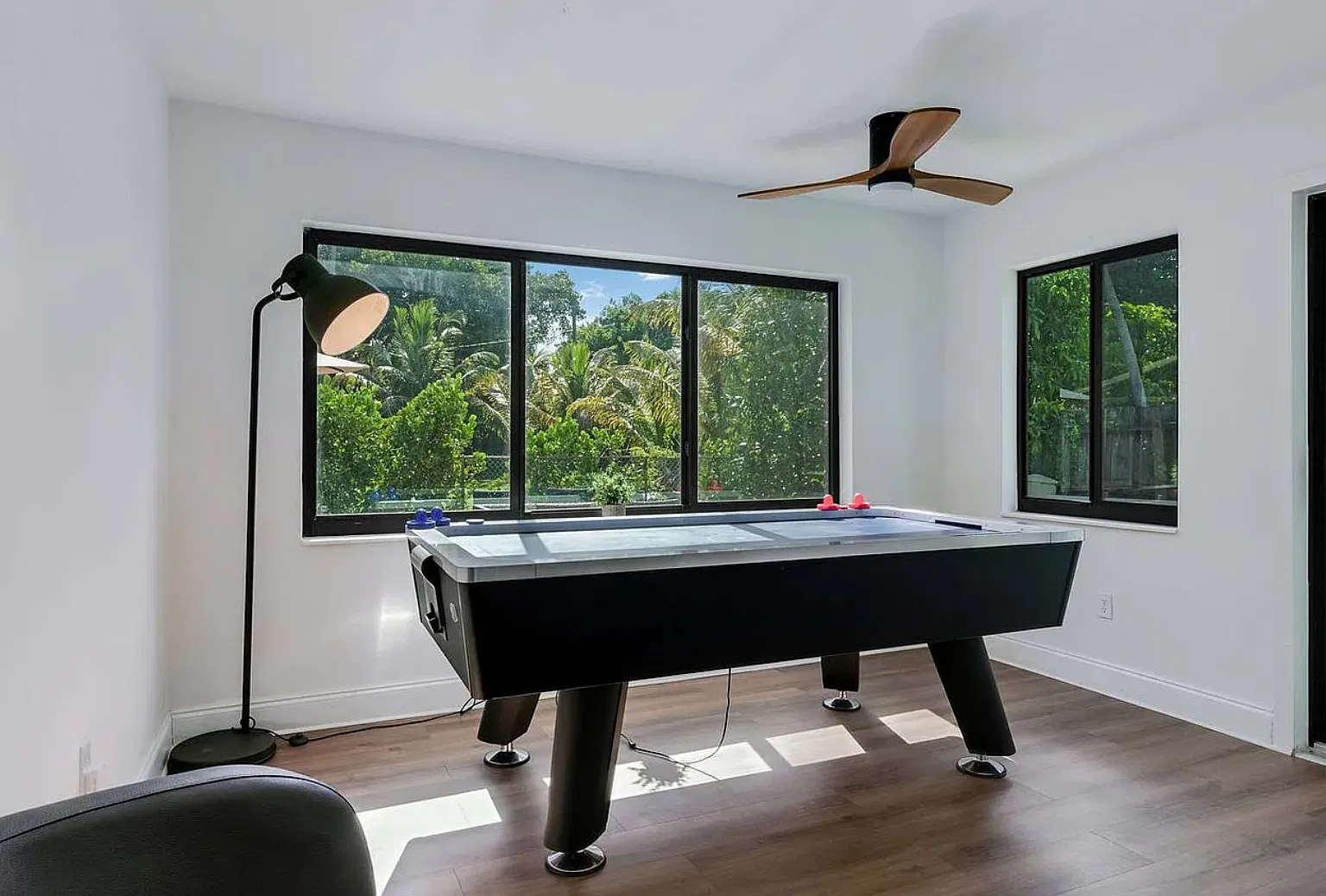 4 bed, 1662 sqft, $6,699 — Photo 4