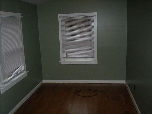 3rd image of 47 Woodcrest Dr