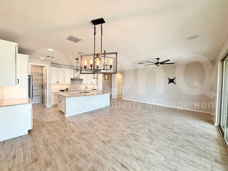 41362 W Carlisle Ln — Photo 5