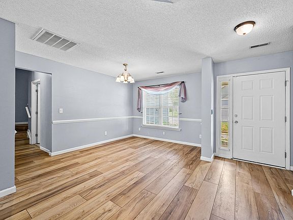 3rd image of 101 Laport Dr