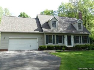 9947 High Country Dr, Chardon, OH 44024