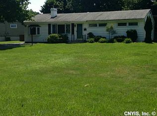 100 Wynnfield Dr, Syracuse, NY 13219