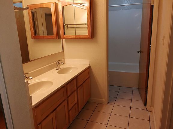 3rd image of 2535 College Ave APT 109