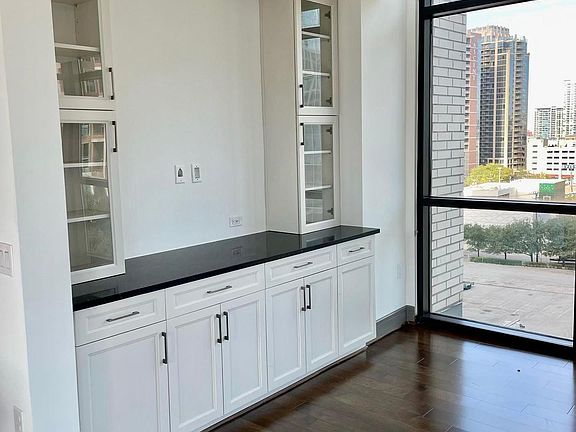 3rd image of 2325 N Akard St #1401