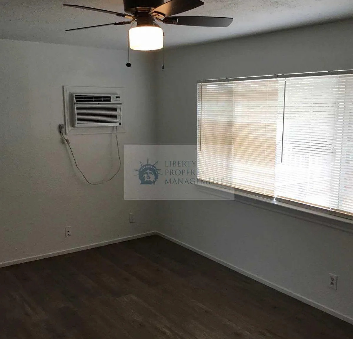 2 bed, 800 sqft, $1,750 — Photo 3