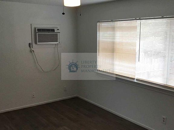 3rd image of 649 Meadowlark Ln #649