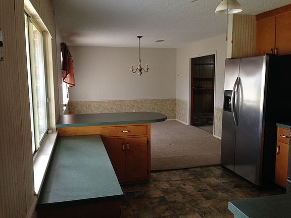 5th image of 2038 Columbus Cir