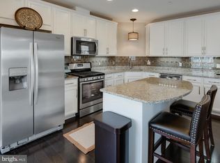 17058 Beveridge Dr, Dumfries, VA 22026