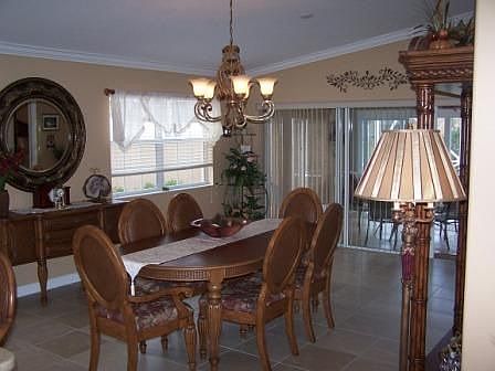 4th image of 7833 Umberto Ct