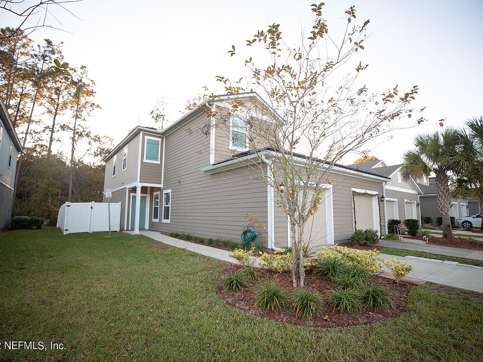 1st image of 824 Servia Dr