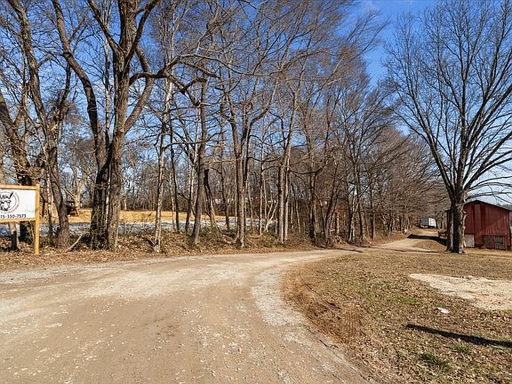 3rd image of 1429 Hunley Branch Rd