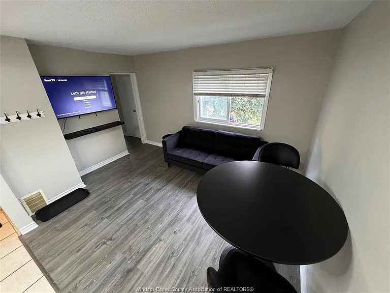 600 Park St W #3 — Photo 7