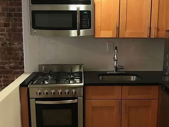 3rd image of 435 7th Ave APT 4B
