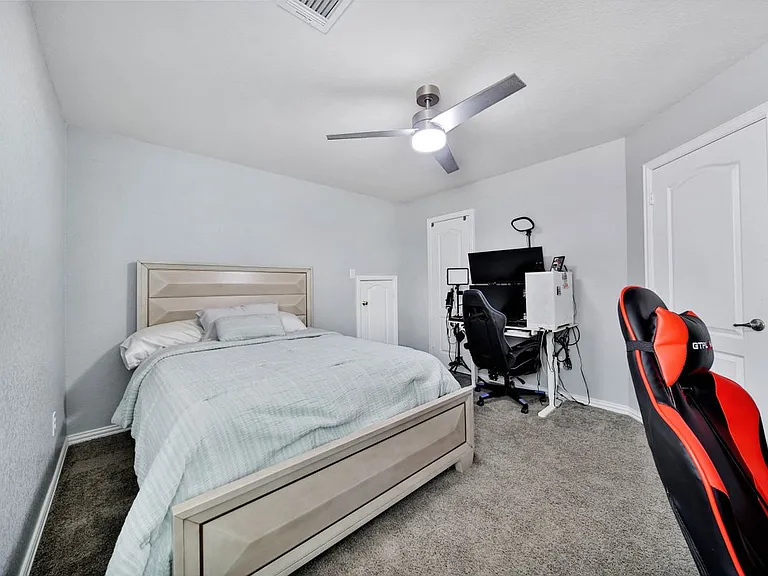 26028 Hasting Ridge Ln — Photo 38