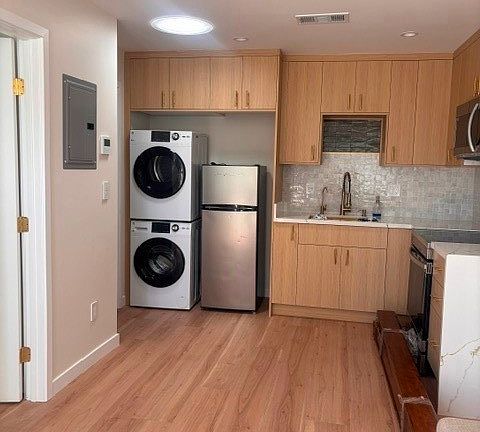 3rd image of 8418 Rhea Ave